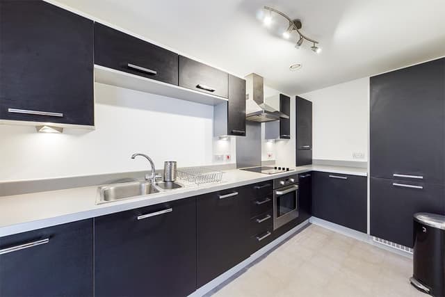35 James Weld Close - Image 3