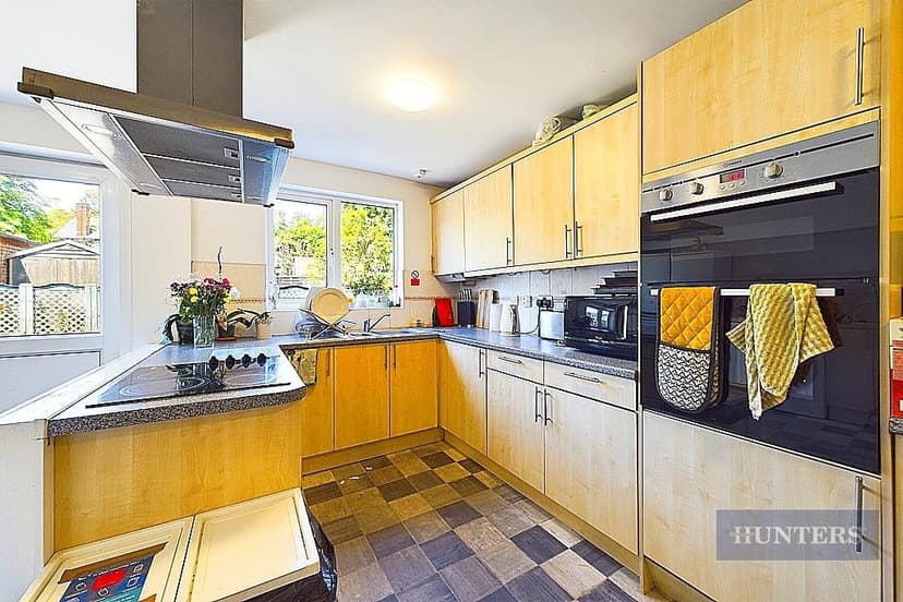 Room 1, 27 Ranelagh Gardens - Image 2