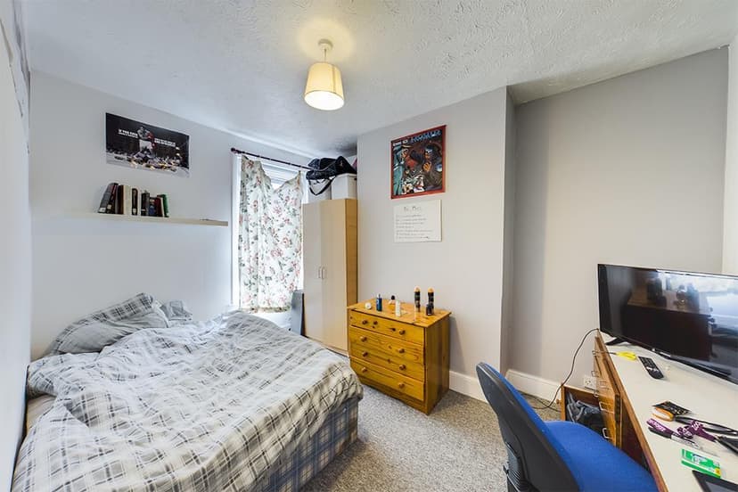 264, Dawlish Road - Image 5