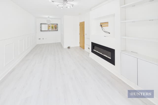Flat 151, Oceana Boulevard Orchard Place - Image 2