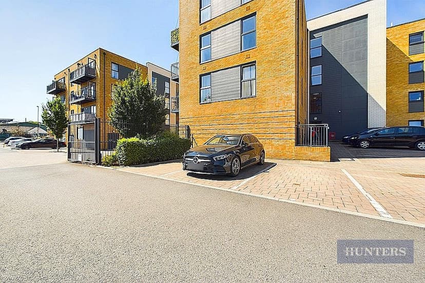 Flat 6, Chantry House Albert Road North - Image 10