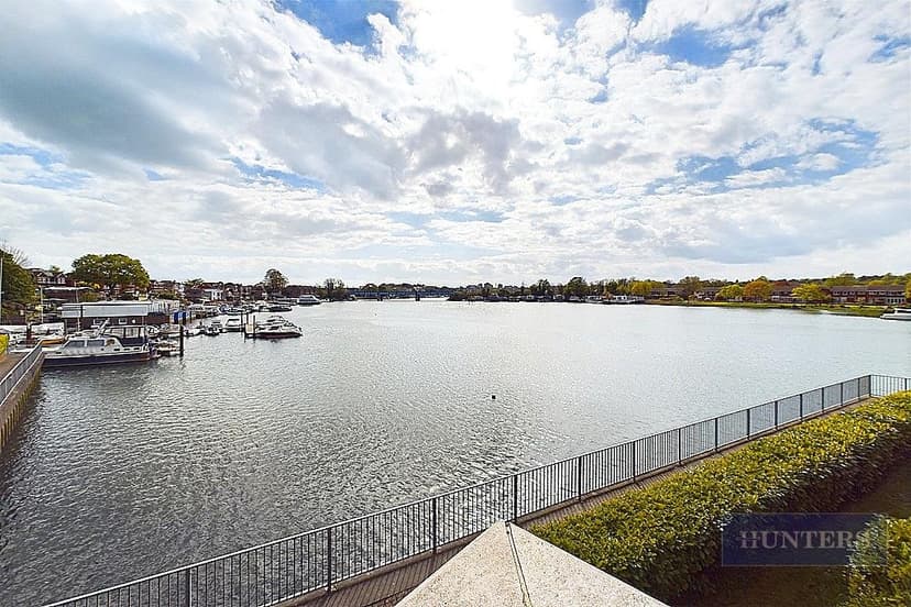 32 Riverdene Place - Image 25