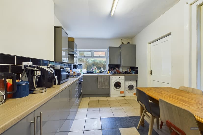 5 Thackeray Road - Image 3