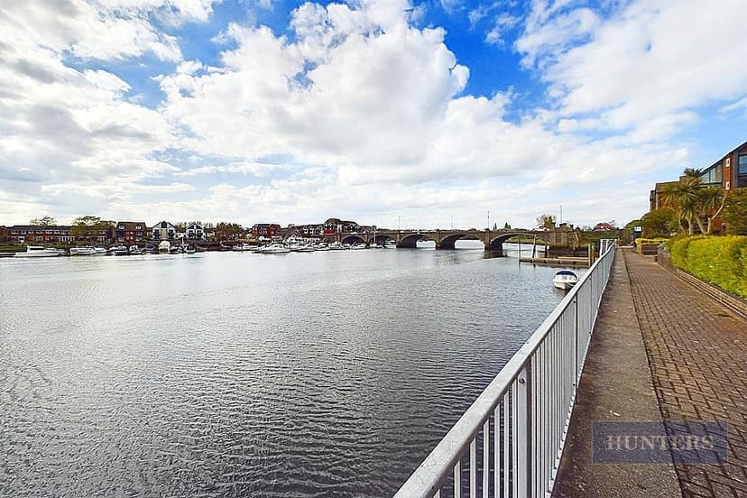 32 Riverdene Place - Image 24