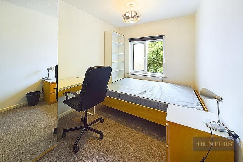 20, Harrow Road - Image 9