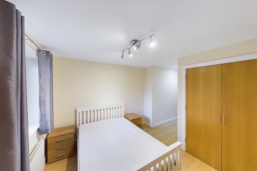 59, Harrow Road - Image 5