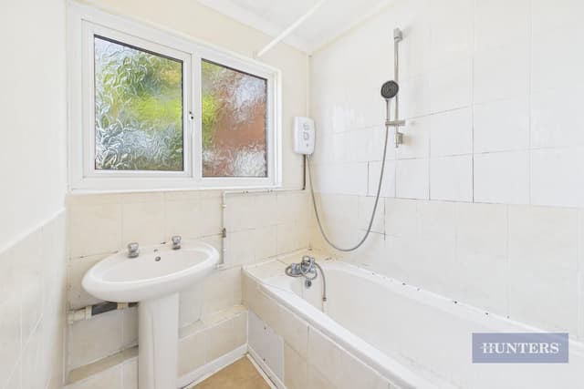 2, Rodbourne Road - Image 9