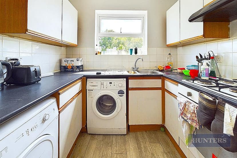 6a, Coronation Road - Image 3