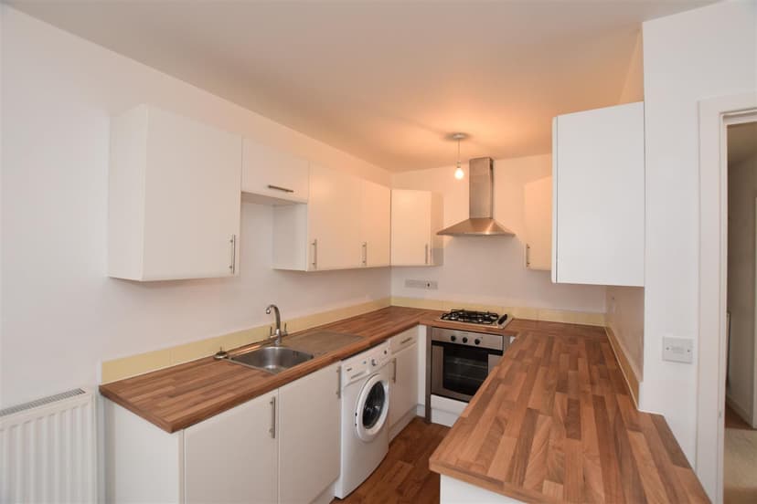 38, Teignmouth Road - Image 2