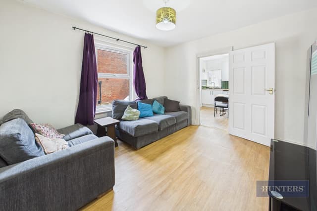 Room 3, 75 Westminster Road - Image 2