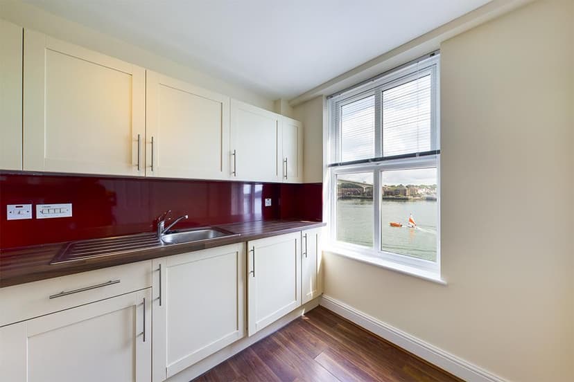 8, Dartmouth Road - Image 4
