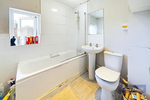 Room 4, 30 Ranelagh Gardens - Image 10