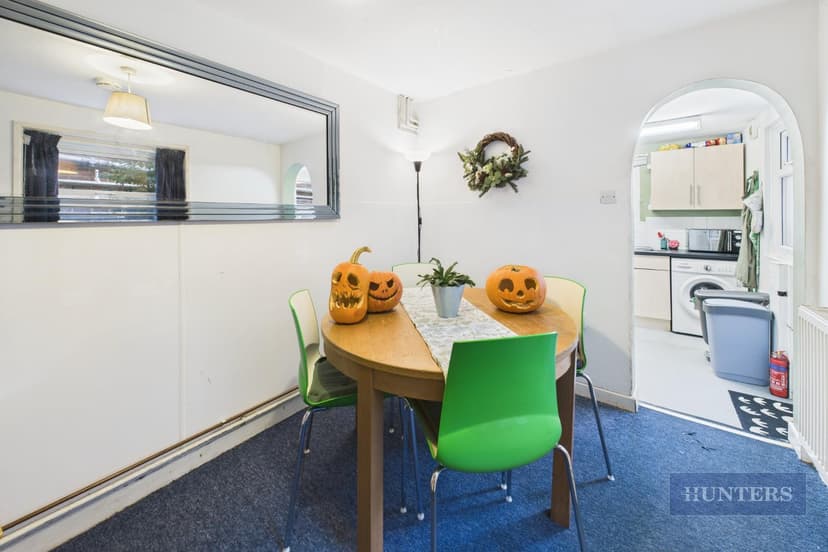 12 Milton Road - Image 3