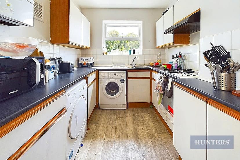 6a, Coronation Road - Image 4