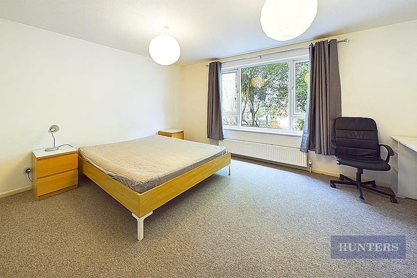 20, Harrow Road - Image 7