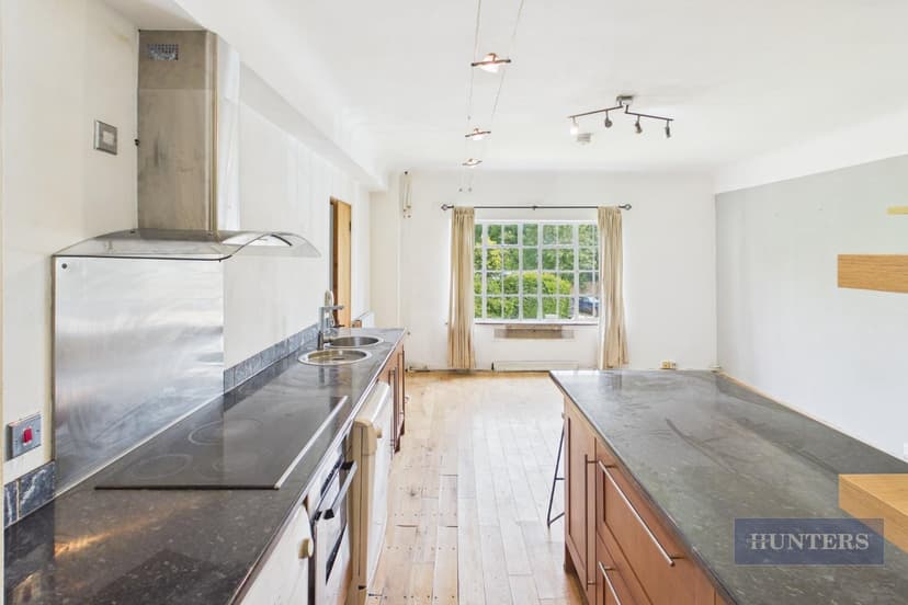 17 Elmfield North - Image 5