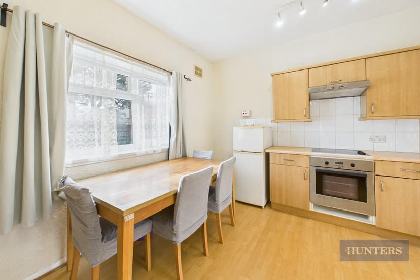 49, Herons Way - Image 4