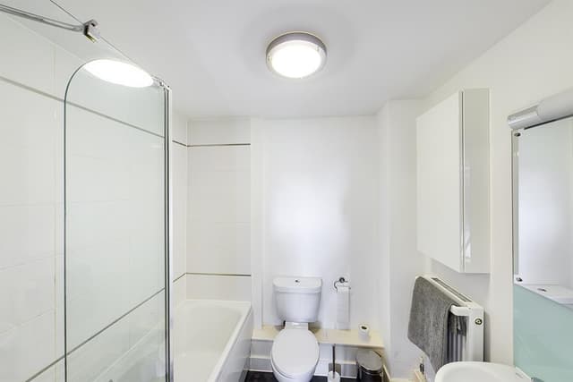 55, Roman Way - Image 7