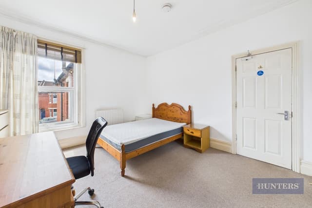 Room 3, 75 Westminster Road - Image 6