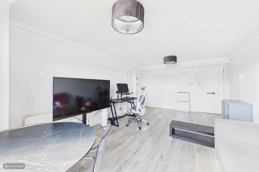Flat 17, Moorhead Court Channel Way - Image 3