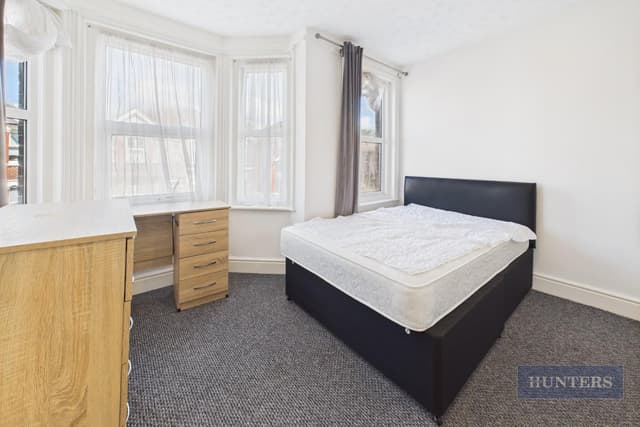 Room 4, 75 Westminster Road - Image 6