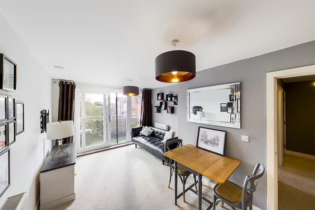 55, Roman Way - Image 3