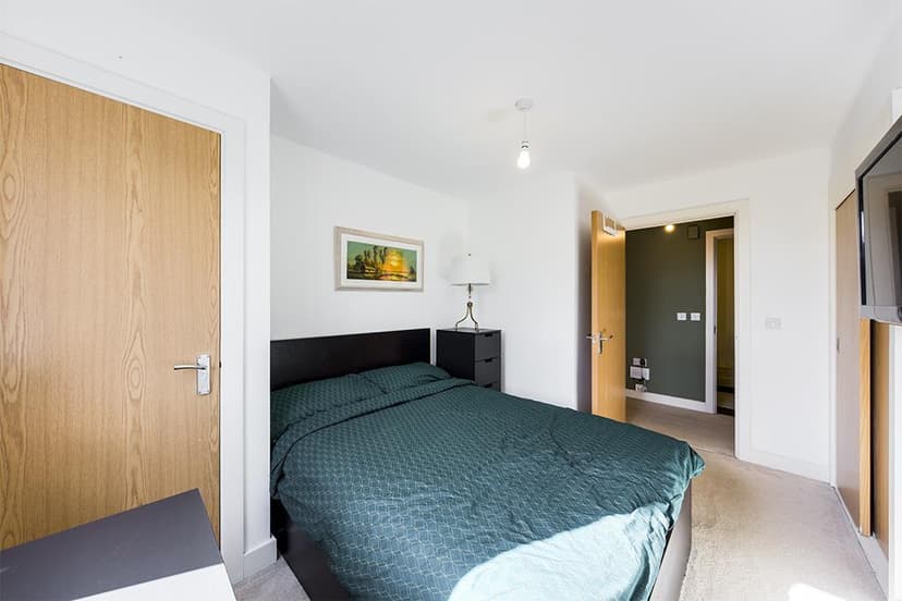 55, Roman Way - Image 6