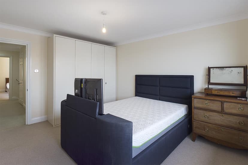 55, Hubert Road - Image 6
