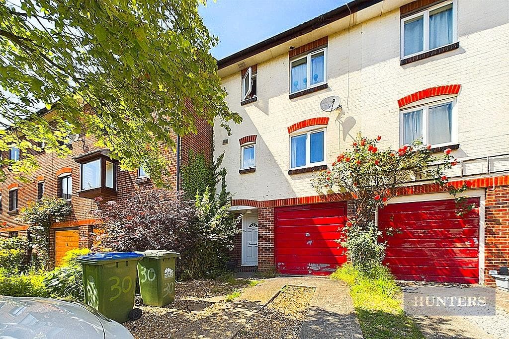Room 4, 30 Ranelagh Gardens