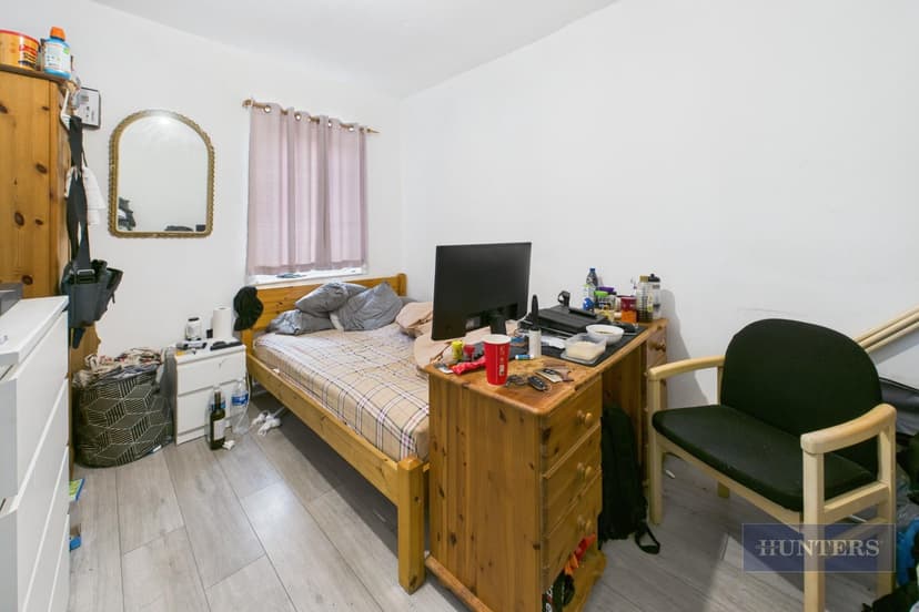 56 Milton Road - Image 13