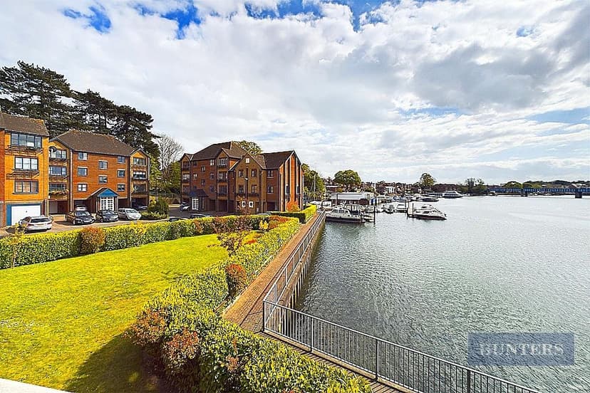 32 Riverdene Place - Image 3