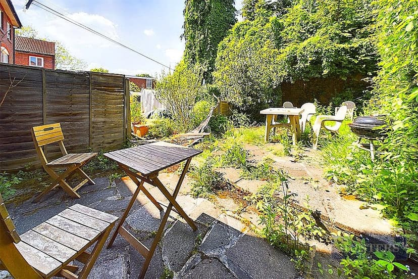 Room 4, 30 Ranelagh Gardens - Image 6
