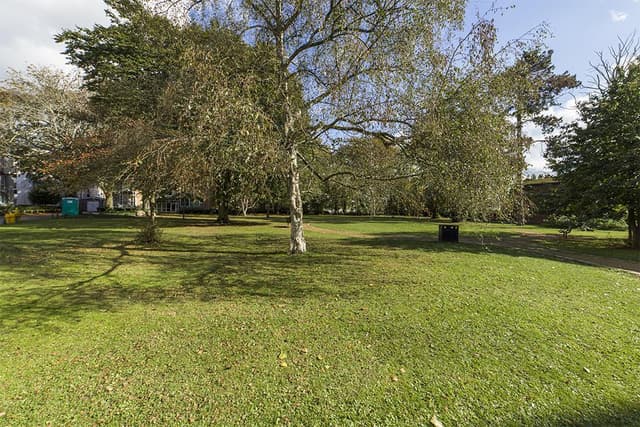 55, Roman Way - Image 11