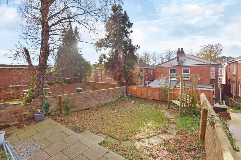 88, Hubert Road - Image 5