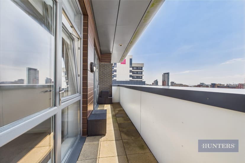 Apartment 1213, Masshouse Plaza - Image 5