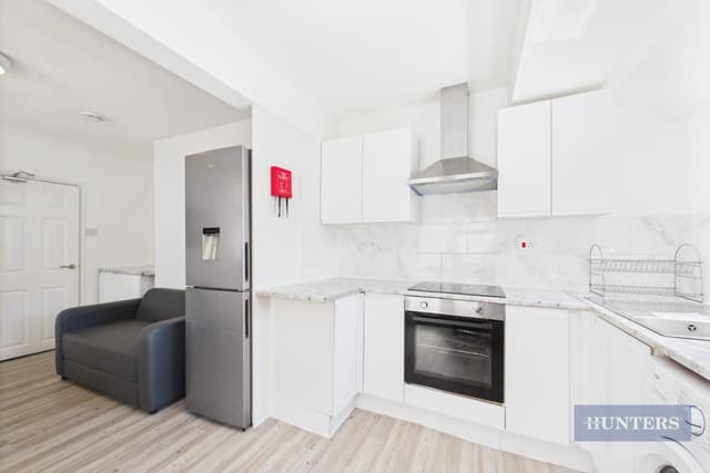 Room 4, 75 Westminster Road - Image 4