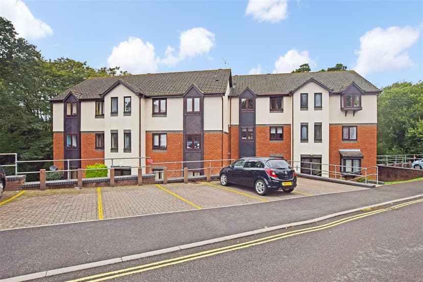 18, Bournbrook Road - Image 1