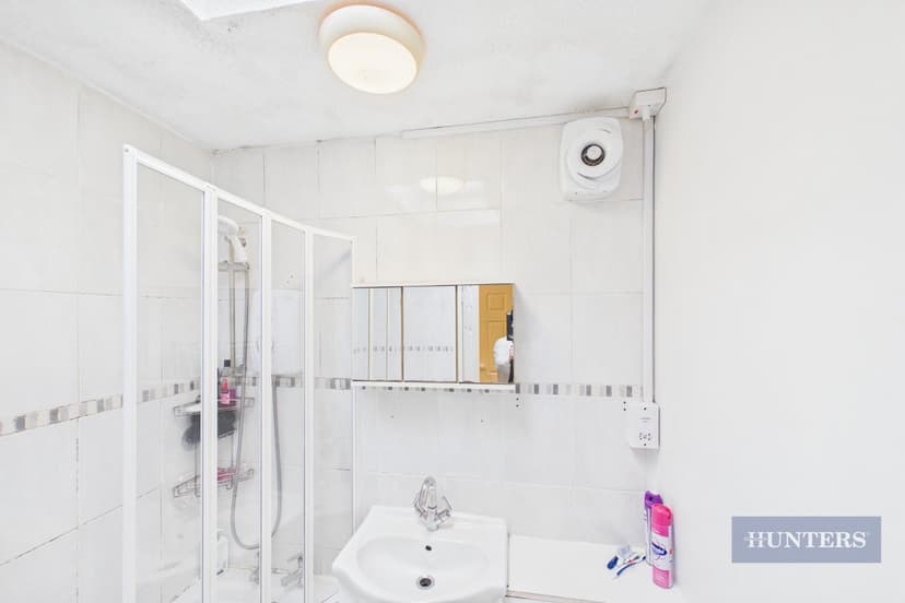 Room 5, 300 Romsey Road - Image 4