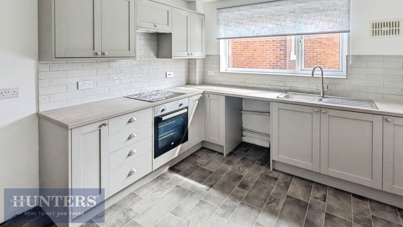 Flat 3, Surrey Court 104 Richmond Road - Image 2