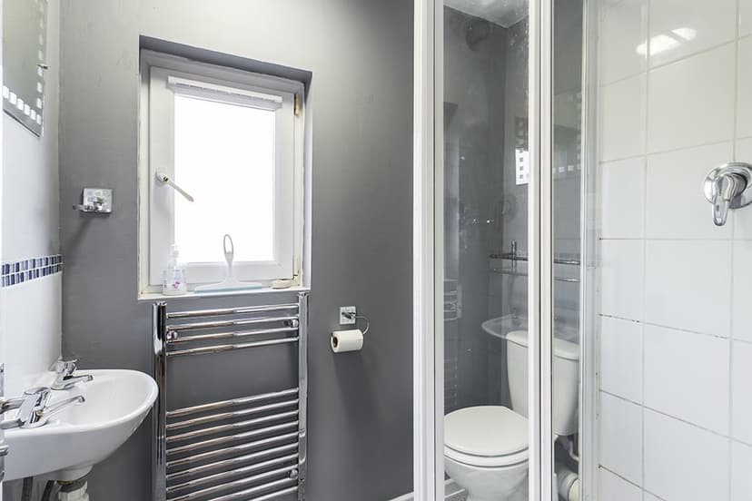 Room 3, 25 Ranelagh Gardens - Image 7