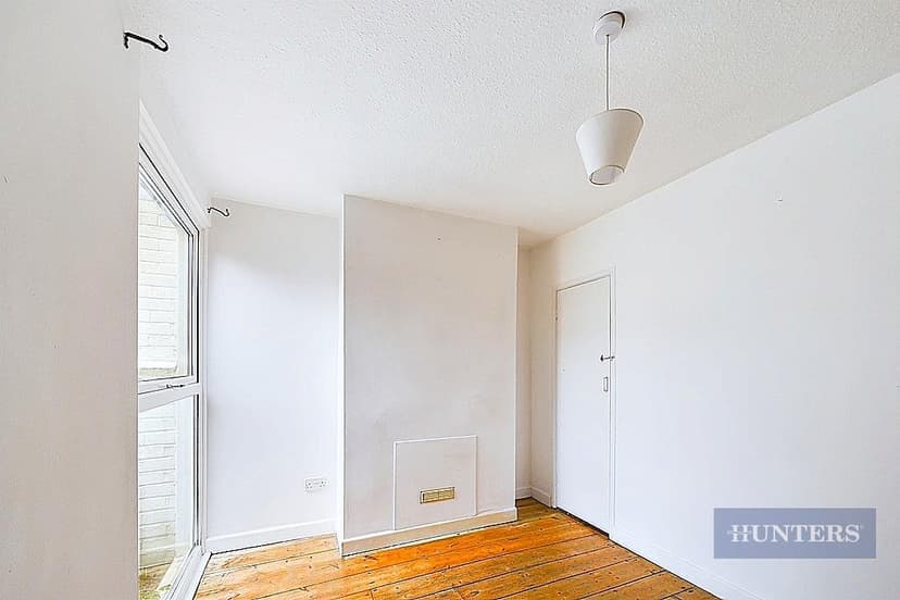 7, Leeson Walk - Image 4