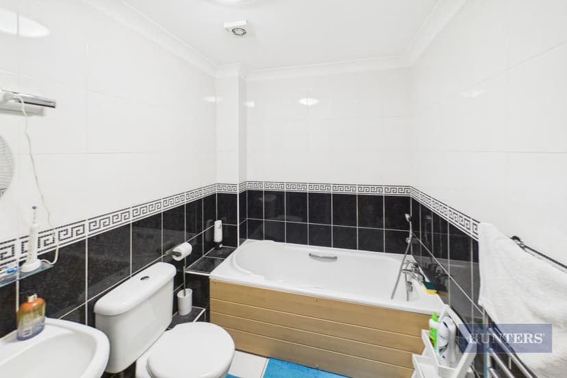 18, Dawlish Road - Image 9