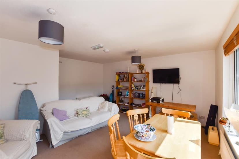 1A, Exeter Road - Image 6