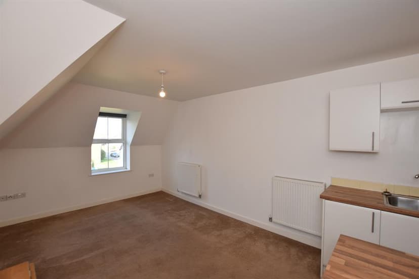 38, Teignmouth Road - Image 3