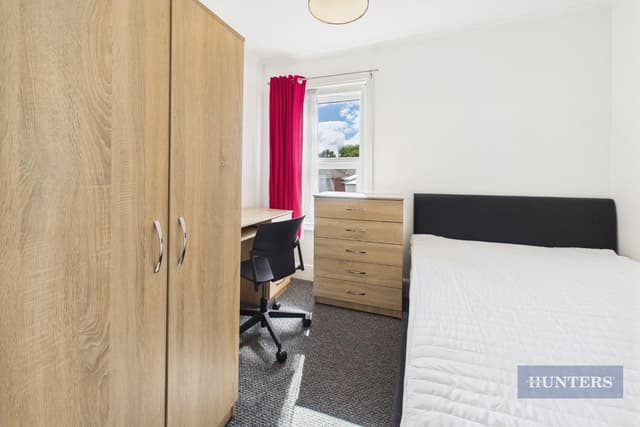 Room 4, 75 Westminster Road - Image 8
