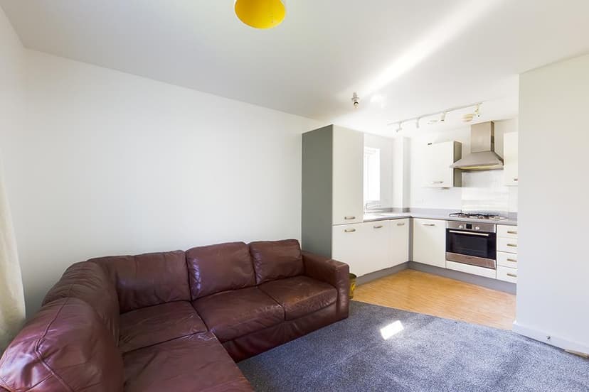 59, Northfield Road - Image 3
