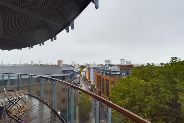 Oceana Boulevard, Flat 90 Briton Street - Image 11