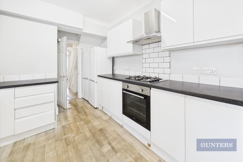 39, Dawlish Road - Image 3