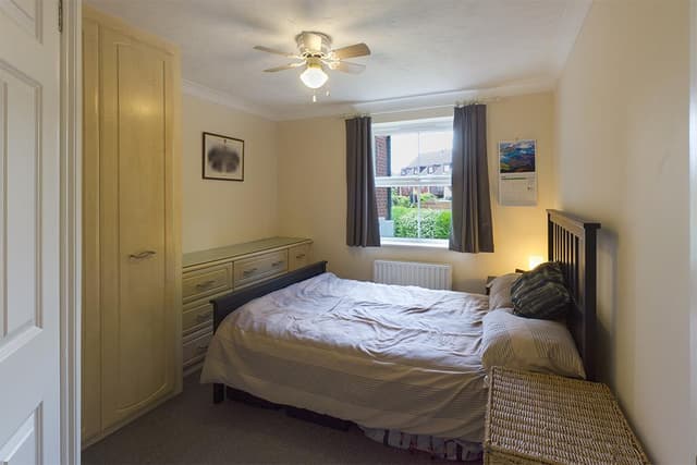 Flat 10, St Annes Gate 20 Archers Road - Image 10