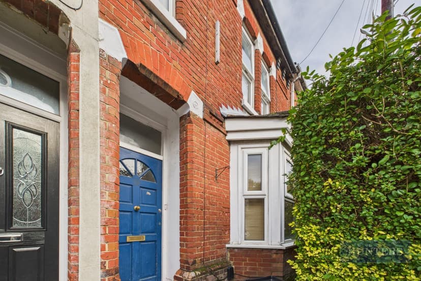 13 Milton Road - Image 1